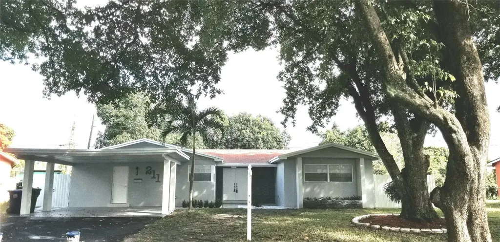 211 SW 65th Way Pembroke Pines FL 33023