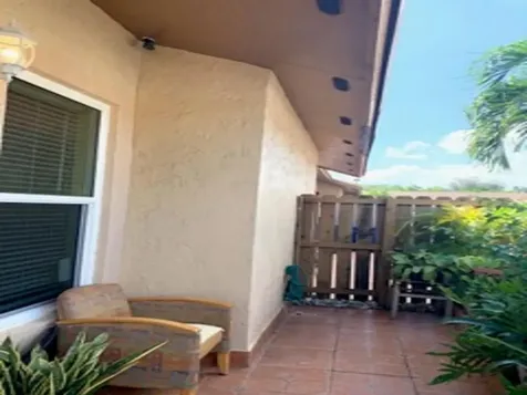 6748 NW 192nd Lane Hialeah FL 33015