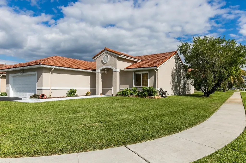 101 NW 190th Avenue Pembroke Pines FL 33029