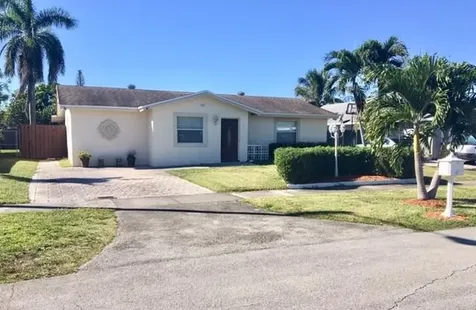 413 SW 73rd Avenue North Lauderdale FL 33068