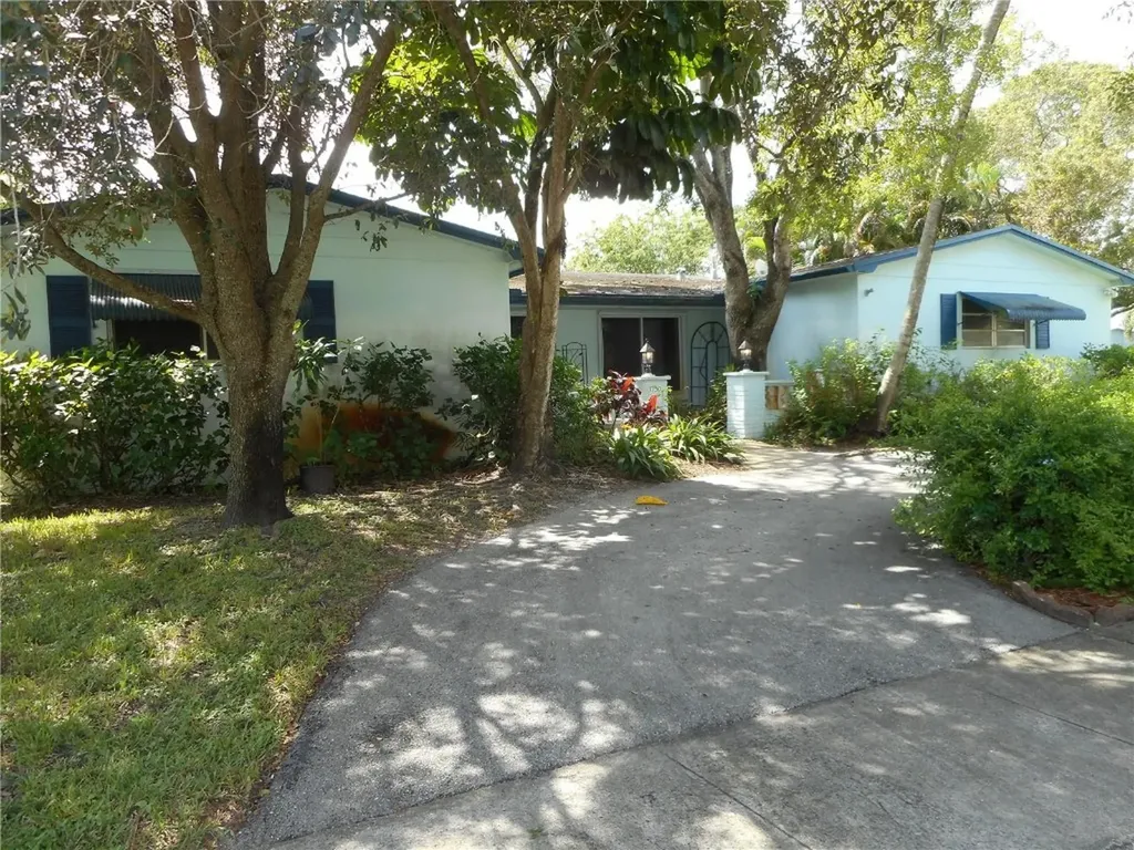 7750 NW 4th Street Pembroke Pines FL 33024