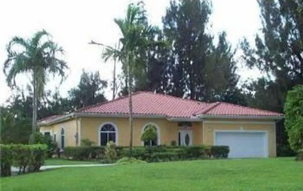 2691 SW 122nd Terrace Davie FL 33330