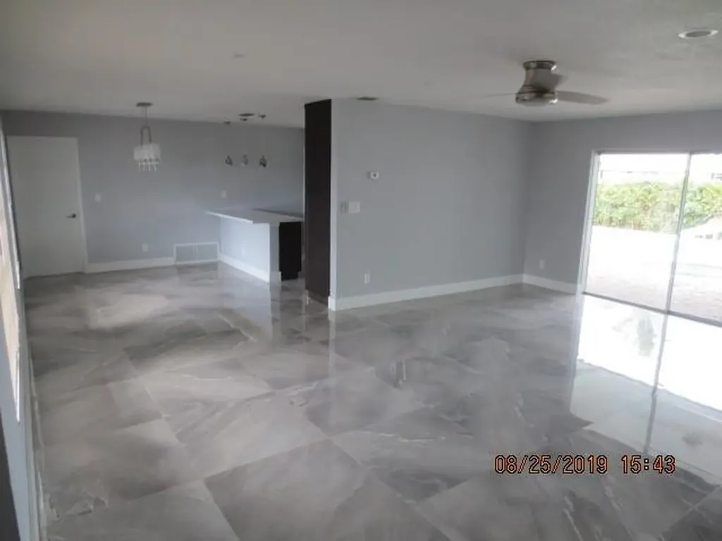 1761 NW 82nd Terrace Pembroke Pines FL 33024