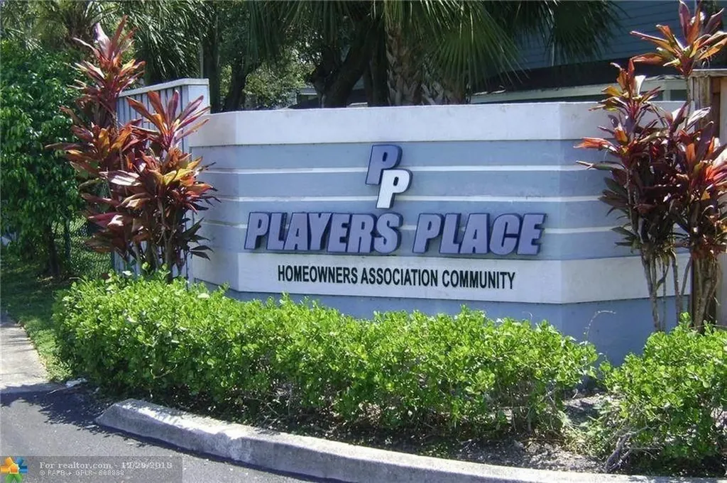 1922 Players Place North Lauderdale FL 33068
