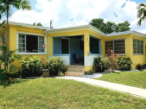 6250 NW 41st Street Virginia Gardens FL 33166