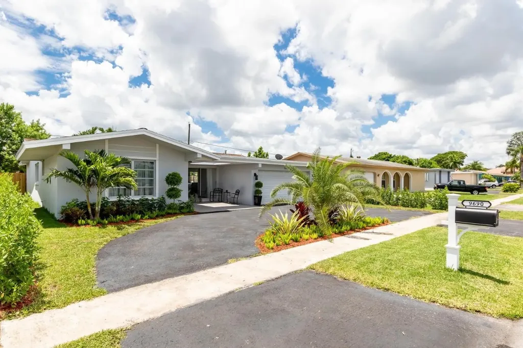 9690 NW 24th Court Sunrise FL 33322