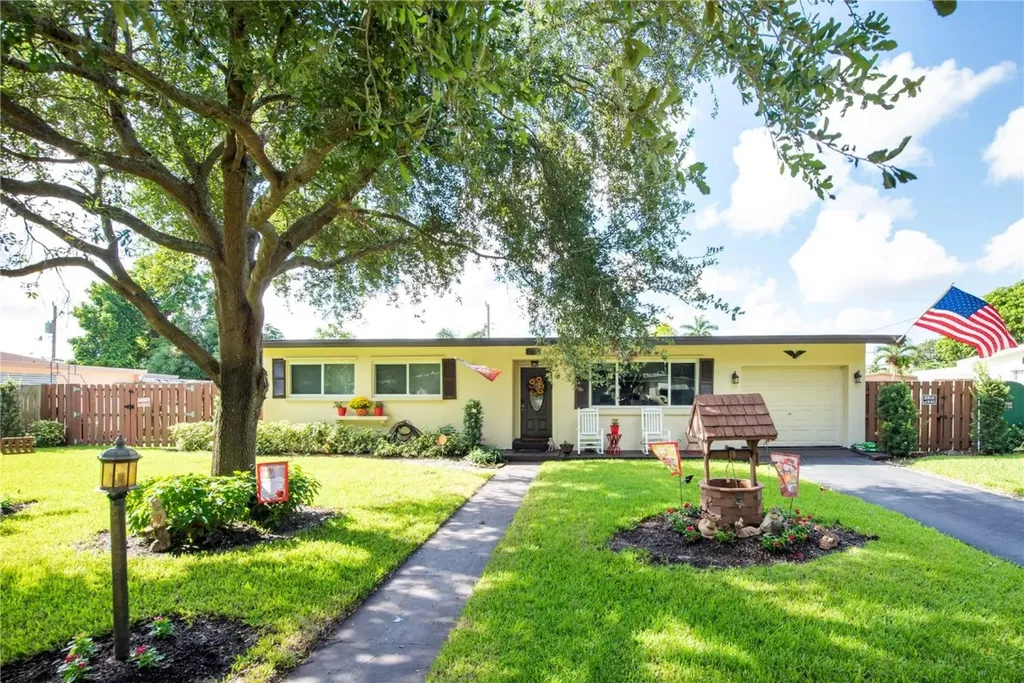 6884 NW 15th Street Plantation FL 33313