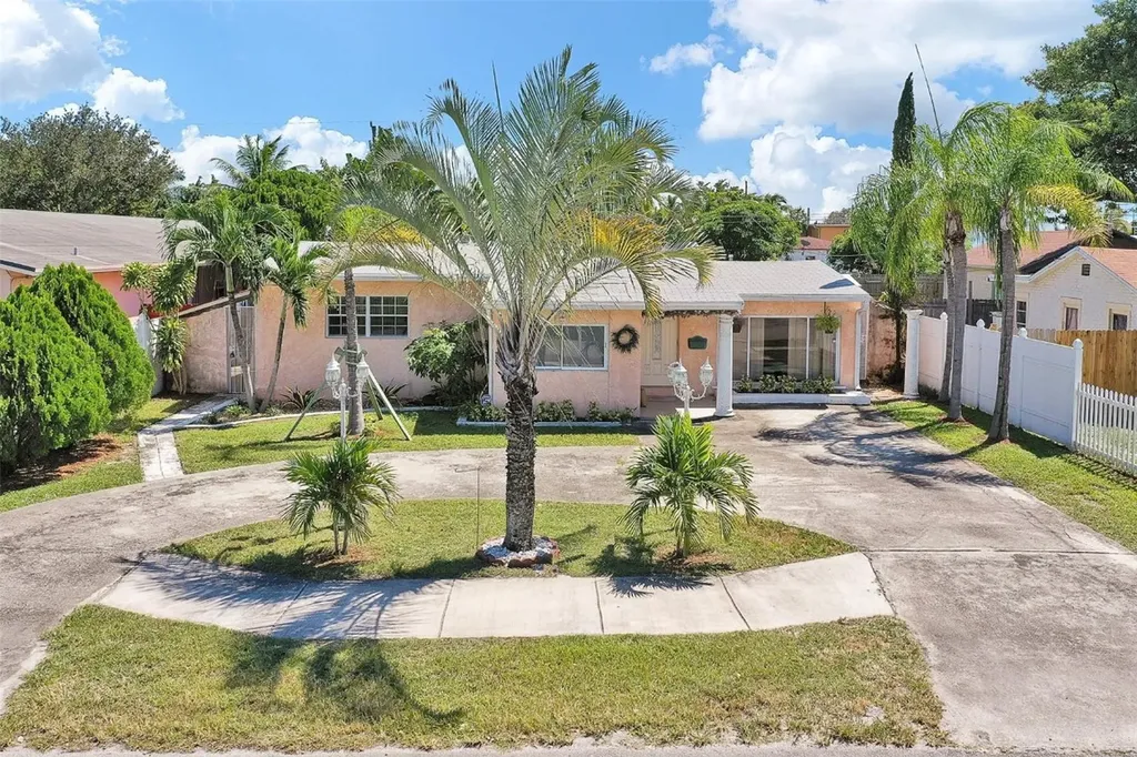 1940 Grant Street Hollywood FL 33020