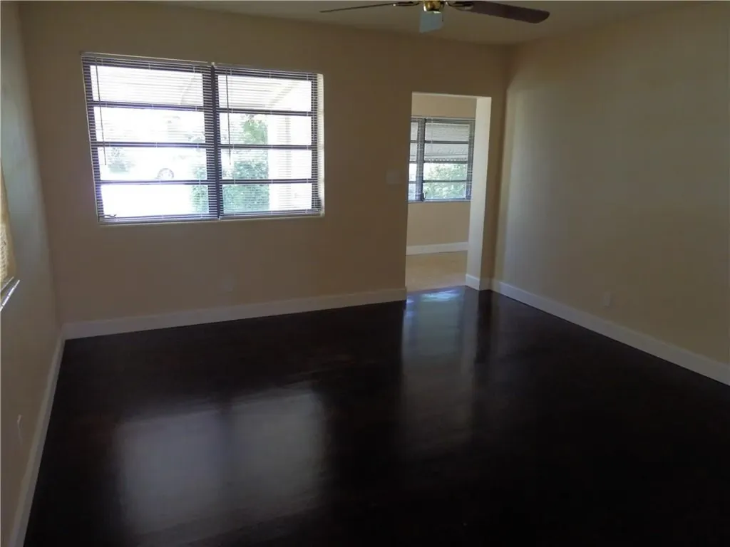 Hollywood FL 33020
