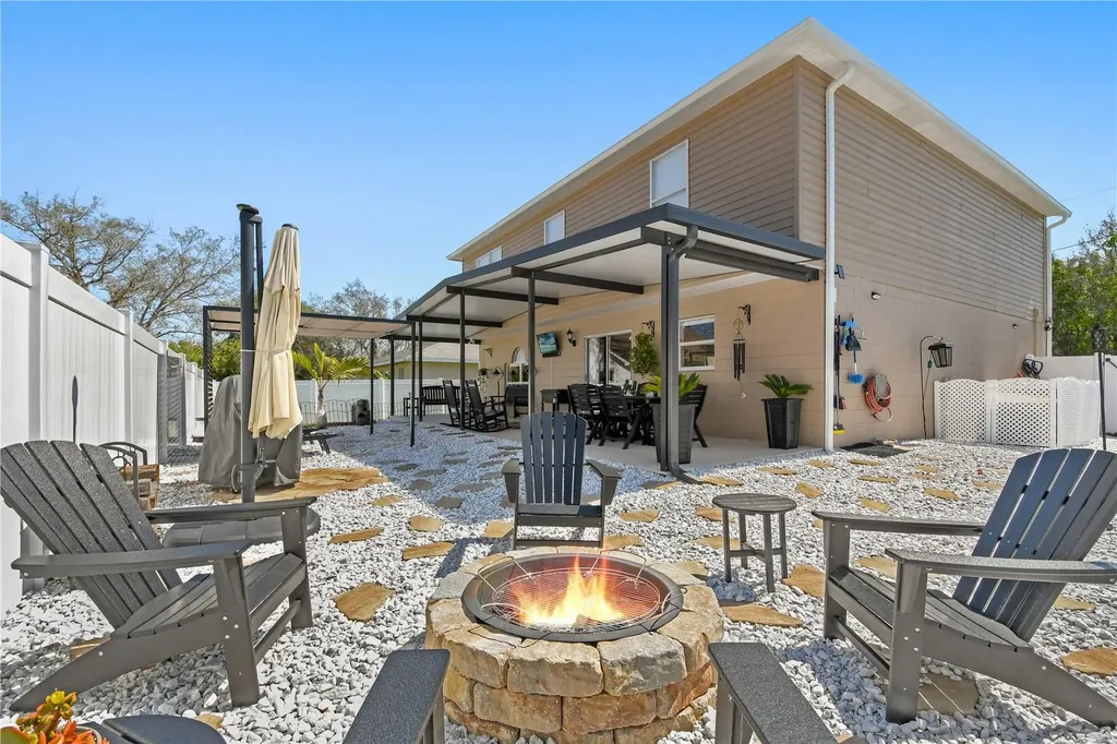 307 Dolphin Way Kissimmee FL 34759