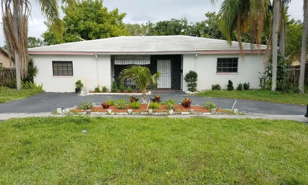 2070 NW 47th Avenue Lauderhill FL 33313