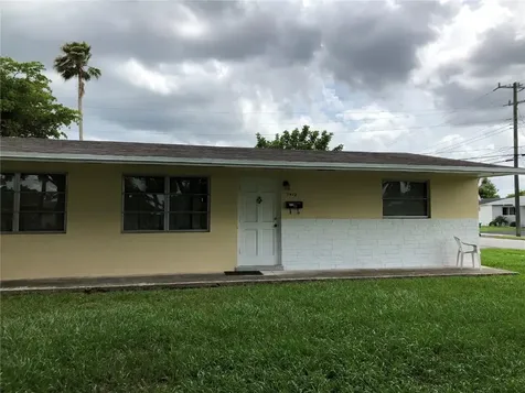 9472 SW 52nd Street Cooper City FL 33328