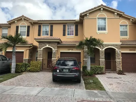 22018 SW 93rd Place Cutler Bay FL 33190