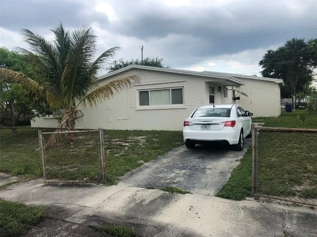 3520 NW 208th Terrace Miami Gardens FL 33056