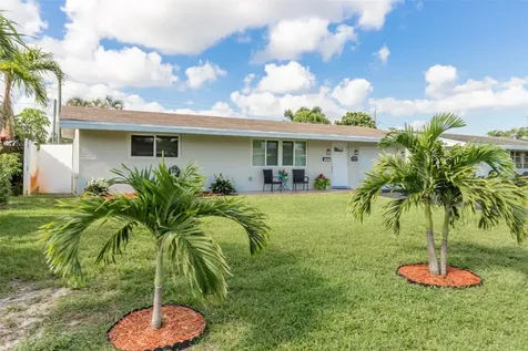 8260 NW 11th Court Pembroke Pines FL 33024