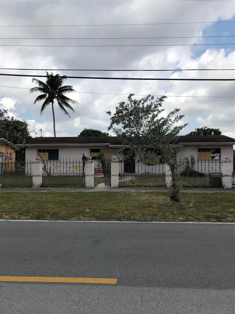 17590 NW 52nd Avenue Miami Gardens FL 33055