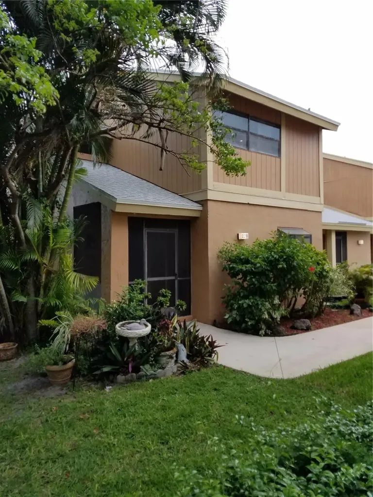 2219 NW 45th Avenue Coconut Creek FL 33066