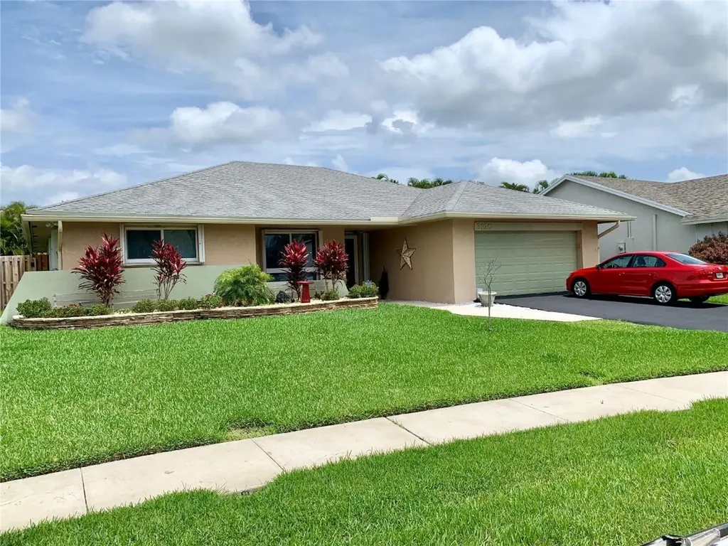 3190 NW 94th Terrace Sunrise FL 33351