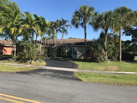 7601 NW 12th Court Plantation FL 33322