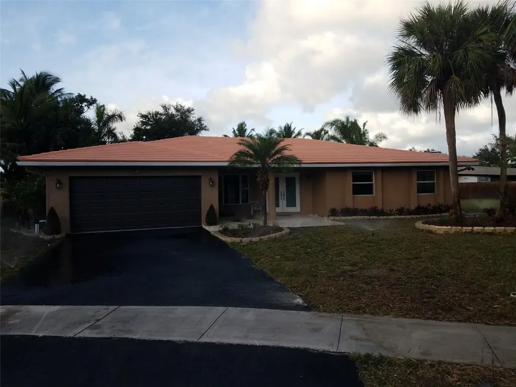 5471 SW 17th Street Plantation FL 33317
