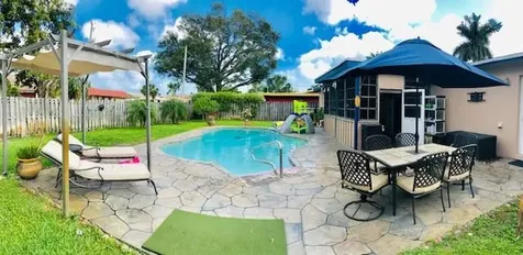 2835 Cleveland Street Hollywood FL 33020