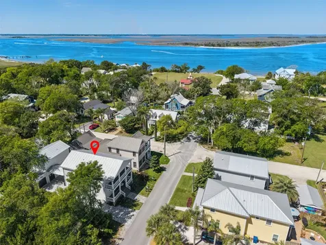 908 White Street Fernandina Beach FL 32034