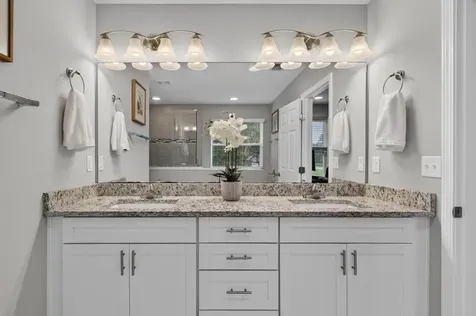 12184 Hatherden Court Jacksonville FL 32258