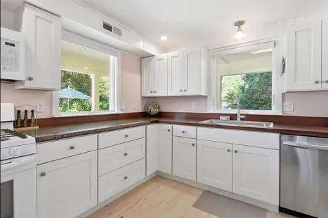 913 White Street Fernandina Beach FL 32034