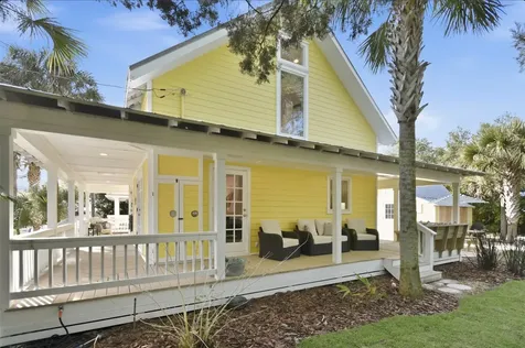 913 White Street Fernandina Beach FL 32034