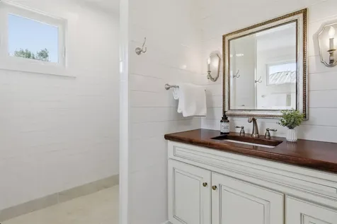 913 White Street Fernandina Beach FL 32034