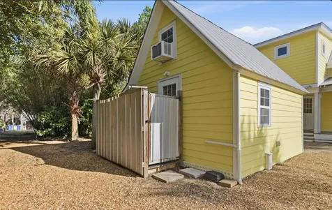 913 White Street Fernandina Beach FL 32034