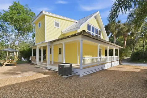 913 White Street Fernandina Beach FL 32034
