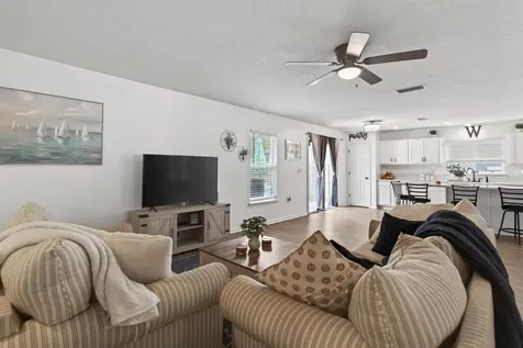 1472 Dunns Lake Drive Jacksonville FL 32218