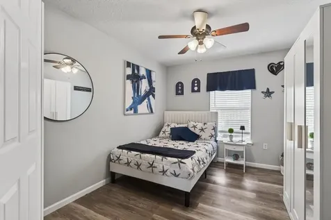 1472 Dunns Lake Drive Jacksonville FL 32218