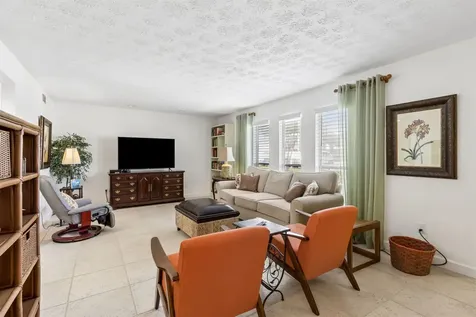 631 Tarpon Avenue Fernandina Beach FL 32034
