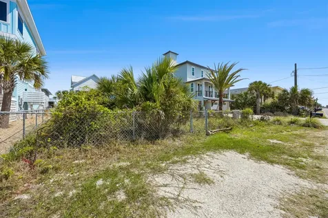 628 N Fletcher Avenue Fernandina Beach FL 32034