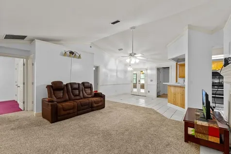 1242 King James Place Jacksonville FL 32218