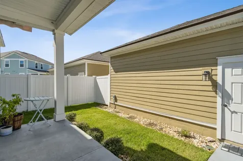 213 Daydream Avenue Yulee FL 32097