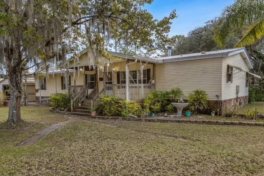 101 Palmland Avenue Satsuma FL 32189
