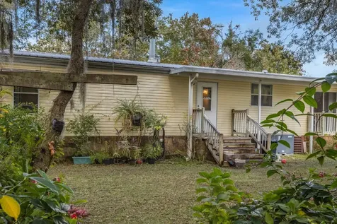 101 Palmland Avenue Satsuma FL 32189