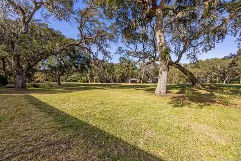 2415 Los Robles Fernandina Beach FL 32034