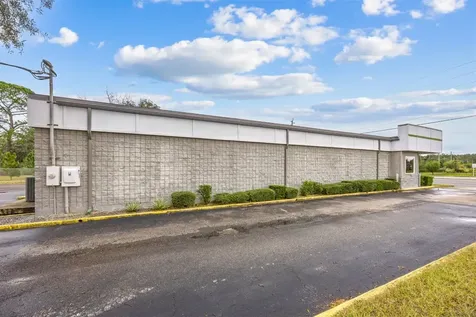 463185 State Road 200 Yulee FL 32097