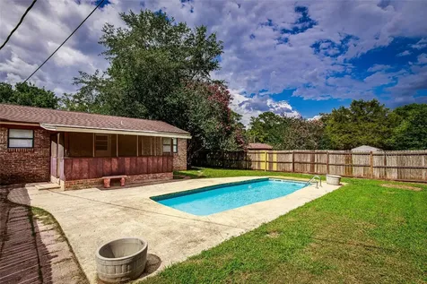 7086 Woodlawn Road Macclenny FL 32063