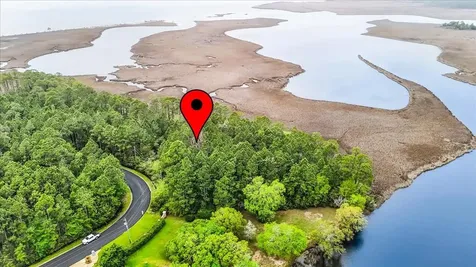 5616 Tarpon Court Milton FL 32583