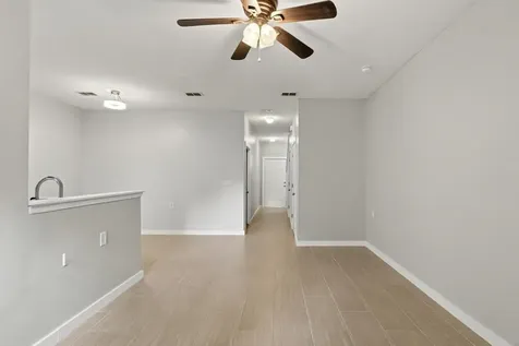 7042 Mills Avenue Jacksonville FL 32211