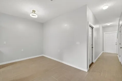 7042 Mills Avenue Jacksonville FL 32211