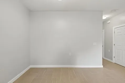 7042 Mills Avenue Jacksonville FL 32211