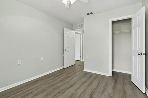 7042 Mills Avenue Jacksonville FL 32211