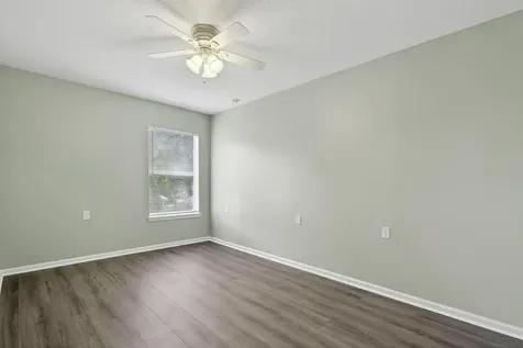 7042 Mills Avenue Jacksonville FL 32211