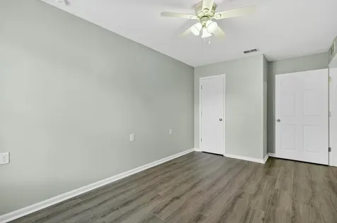 7042 Mills Avenue Jacksonville FL 32211